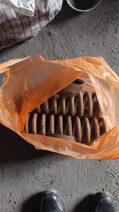 Запчасти на мерседес 124