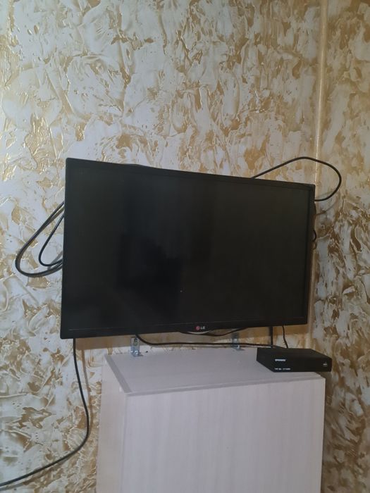 Продам телевизор Lg