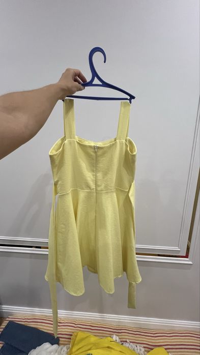Продам короткое платье