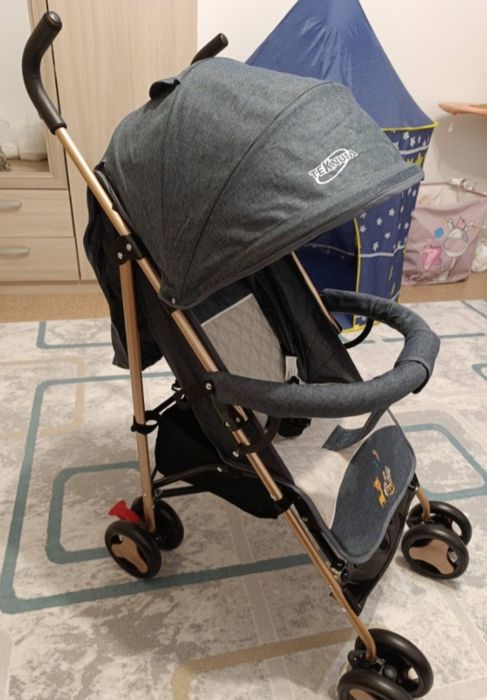 Коляска прогулочная.