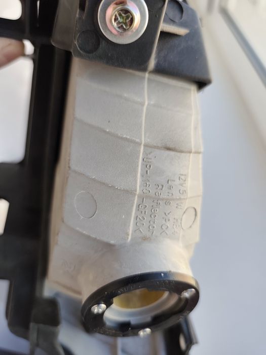 Туманник  toyota Ipsum рестайл, alphard