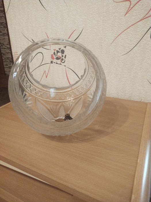 Хрусталь разный. Возможна отправка почтой.