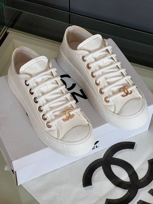 Adidasi Chanel noi !!! Marimi 36/40 !!!