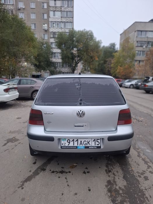 Volkswagen Golf 4 2001гв