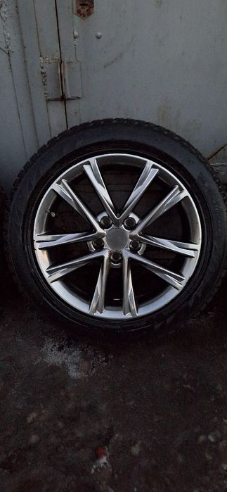 Продам зимние шины 215/55/17