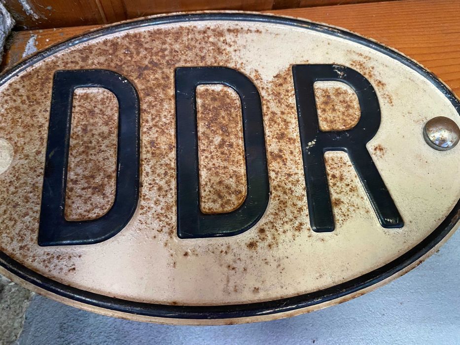 Оригинална табела за лек автомобил от ГДР