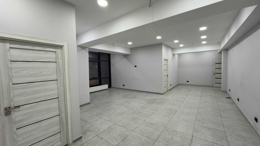 Офис в бизнес-центре ул.Айбек МЦ Шох 3-этаж 91 м² евроремонт лифт