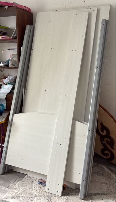 Двухярустный кровать