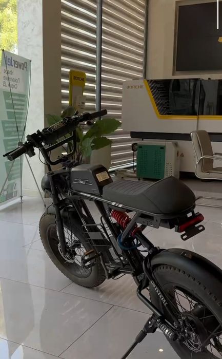 Elektr SKUTER Sotiladi Yangi Holadi ideal