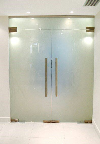 Регулеровка окна. двери, витражей и стеклянные двери