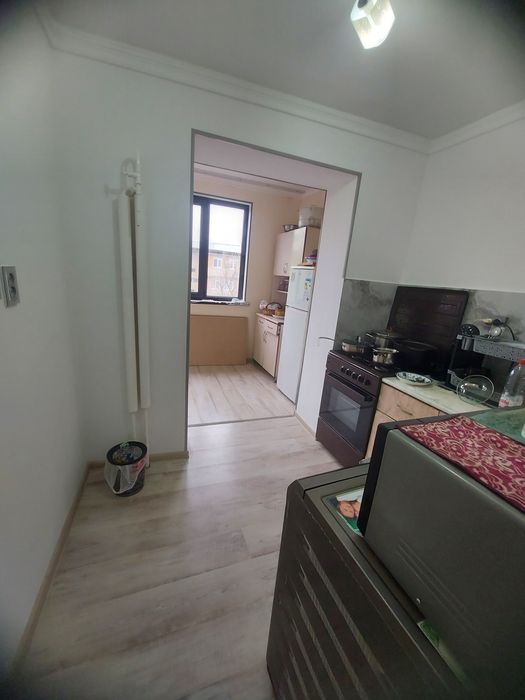 3 xonali kvartira sotiladi