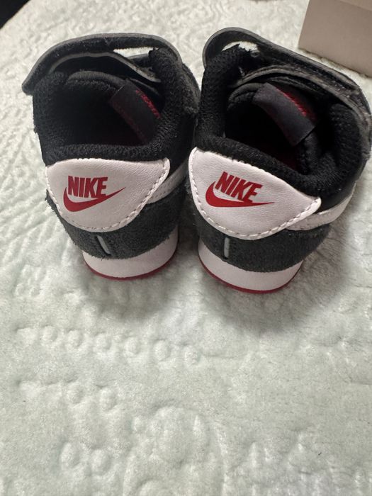 Бебешки маратонки Nike