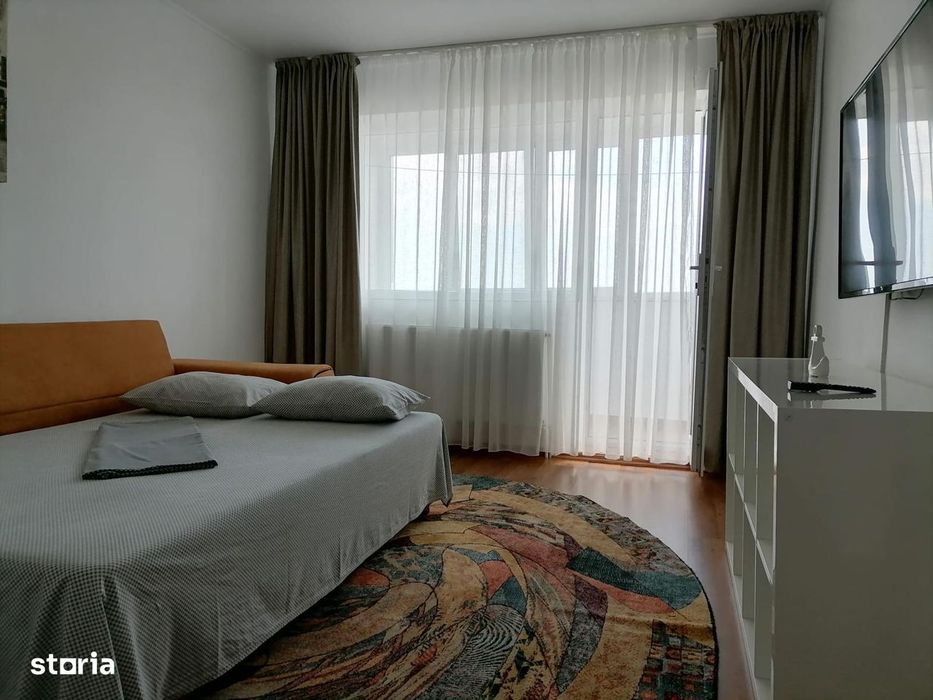 Apartament 2 camere decomandat,an universitar