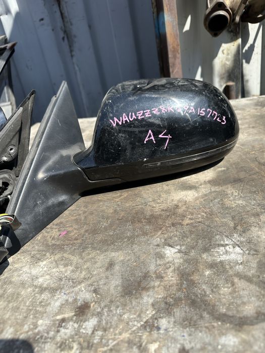 Зеркало на Audi A4