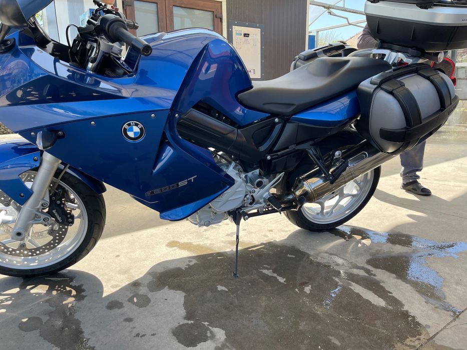 Motocicleta BMW f800st