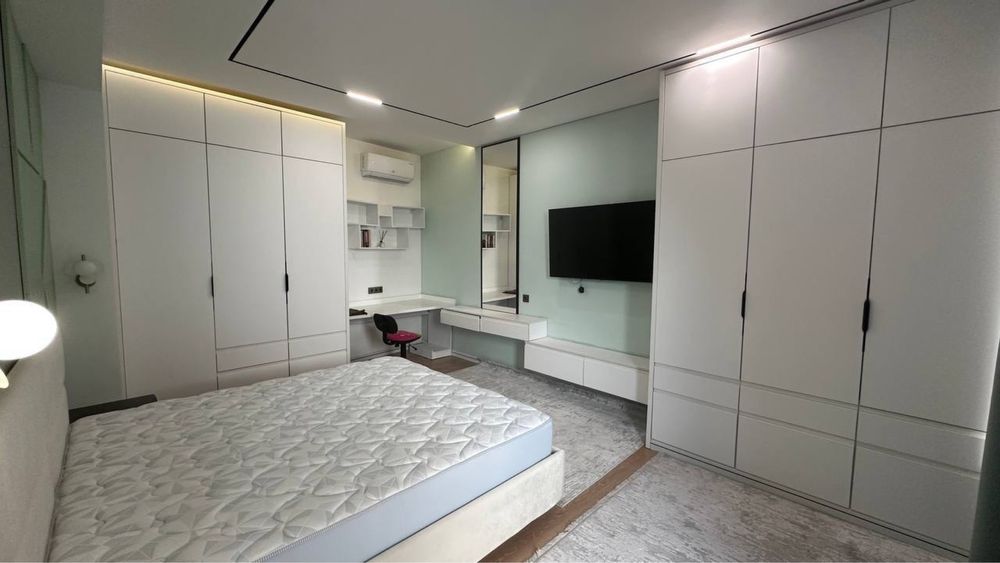 ПРОДАЕТСЯ евро КОТТЕДЖ Гидромедцентр 6 комнат 240м2