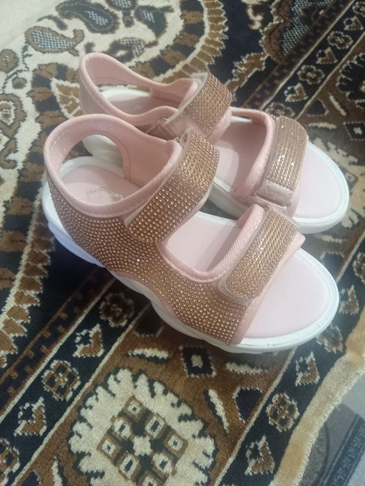 Туфли  белые размер 31