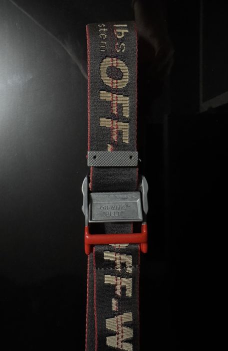 Curea Iconic Off  White