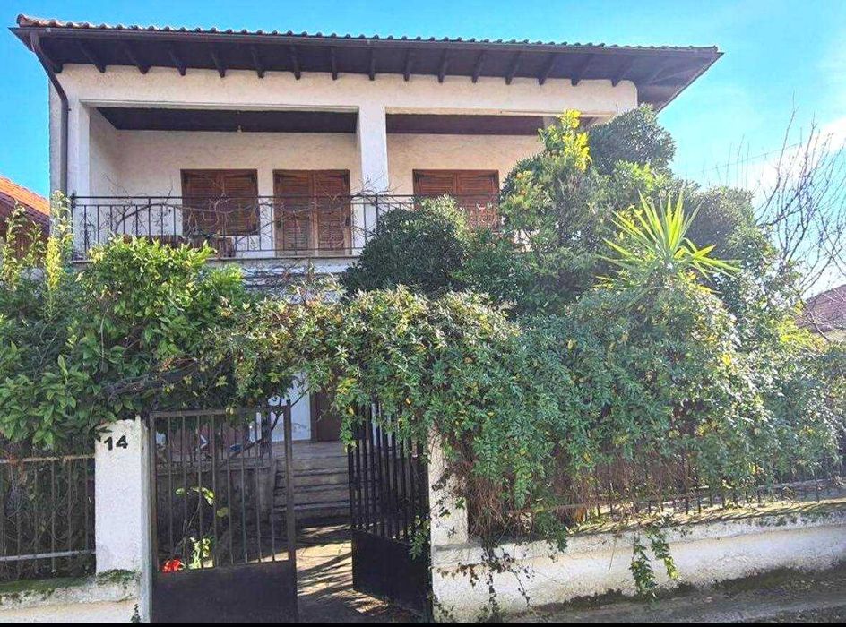 Продава апартамент - етаж от къща  с площ 70 м2 в Аспровалта, Гърция