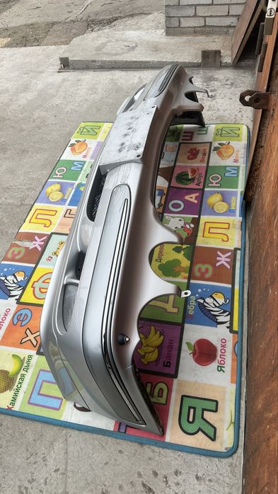 Продам бампер MERCEDES W210