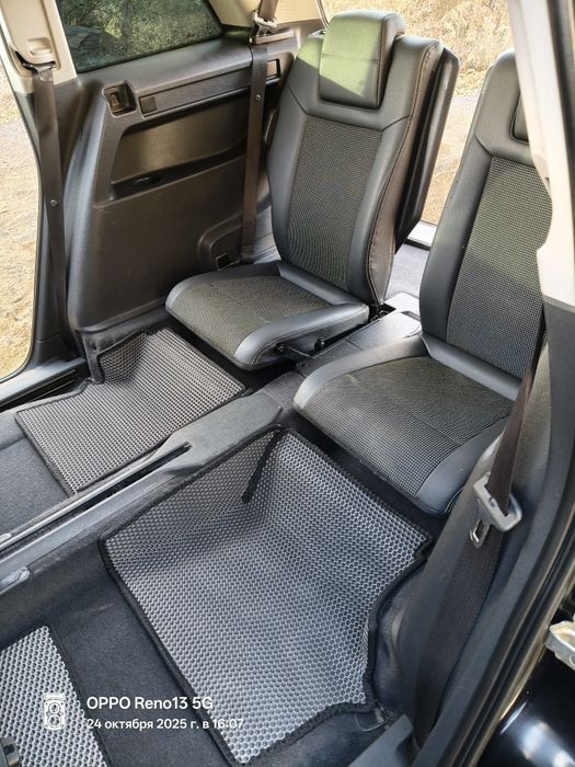 Opel Zafira B 2011 год 1.8