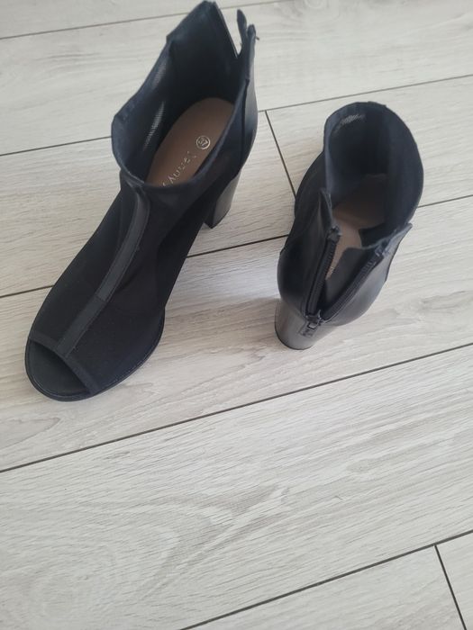 Sandale firma CCC marime 37