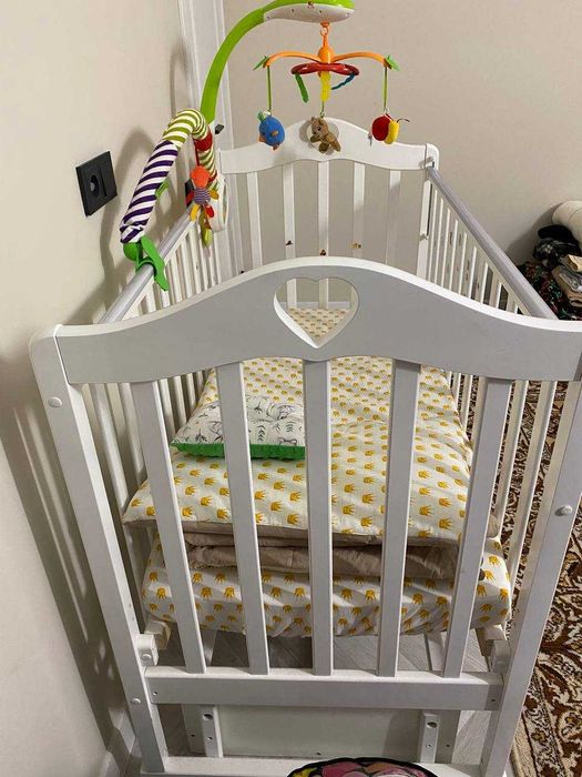 Детская кроватка