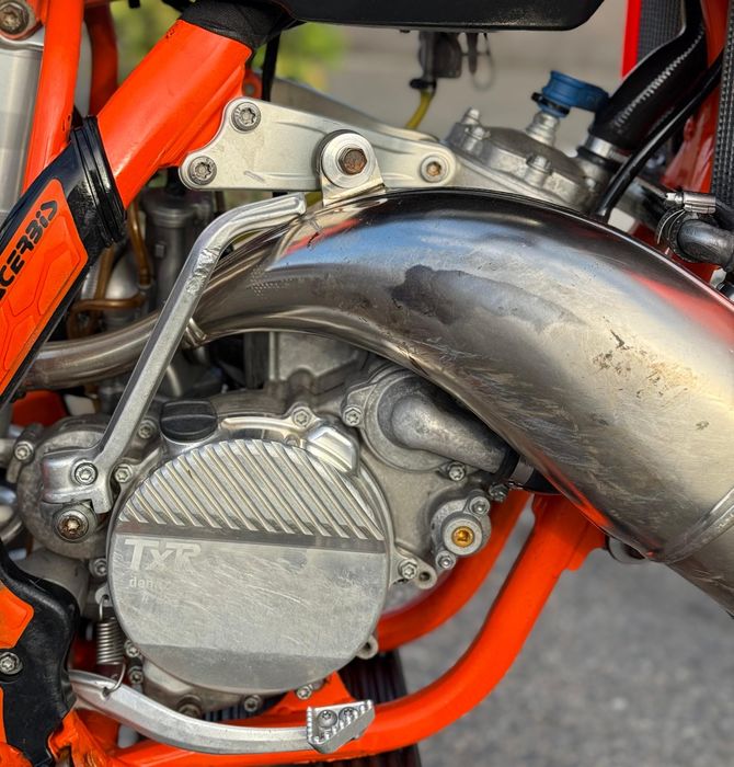 Vând KTM 125(150) SX 2 timpi Power valve/TUNING/105h!