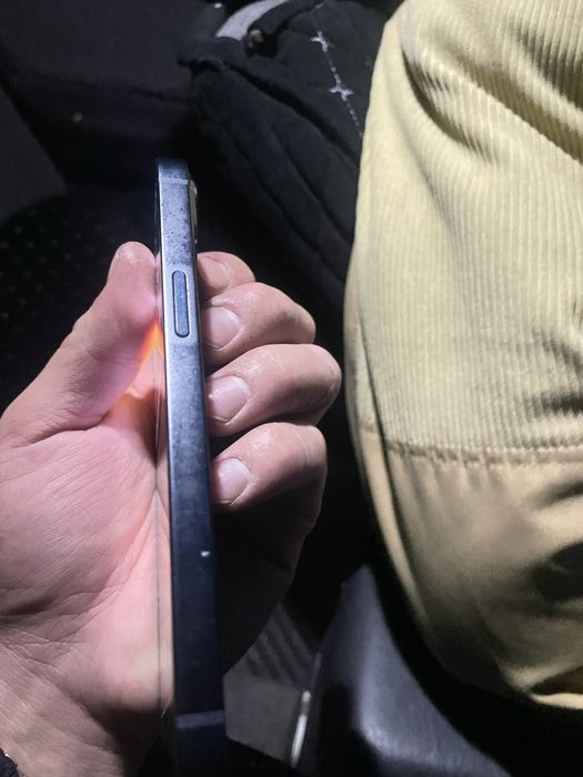 Айфон 13  продам