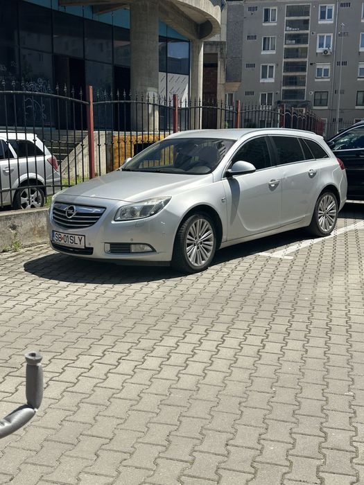 OPEL Insignia 2012