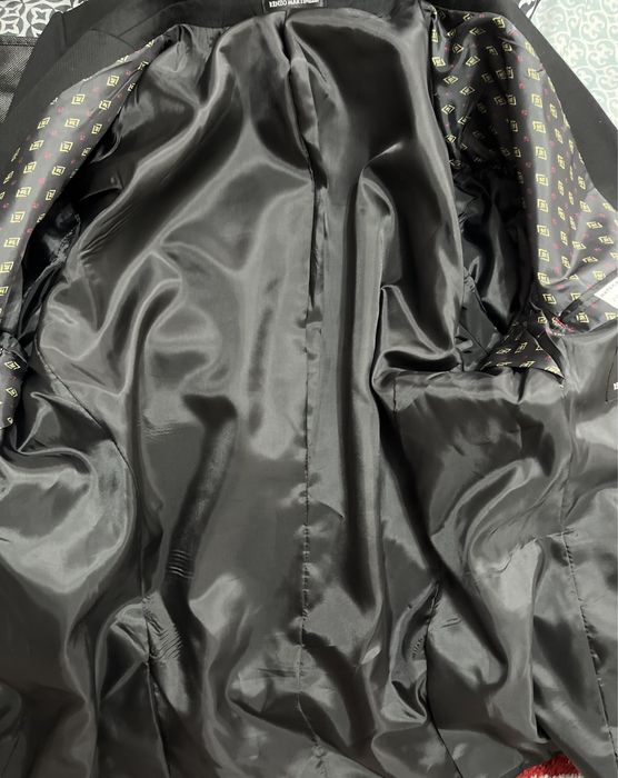 Продам костюм новый