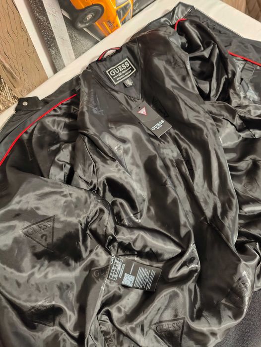 Geaca Guess masura L