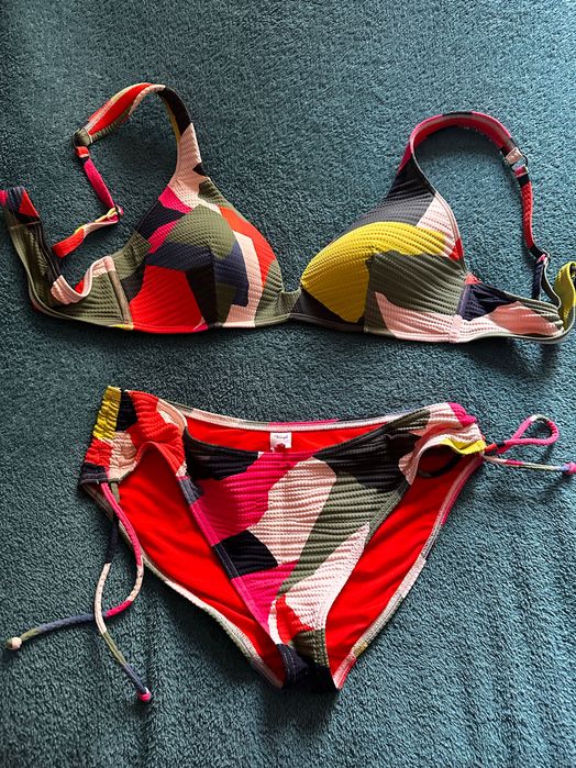 Бански triumph нов