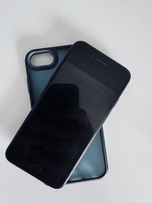 iPhone SE (2-го поколения)