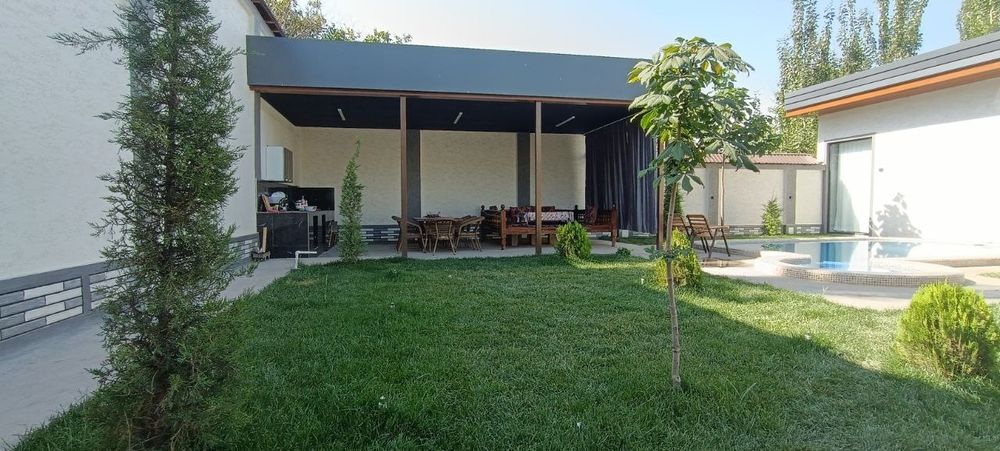 Super skidka oqtoshda oilaviy dacha