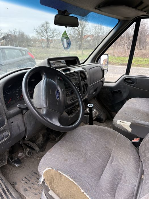 Vând camionetă Ford Transit