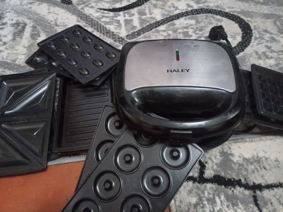 Продам электро вафельницу