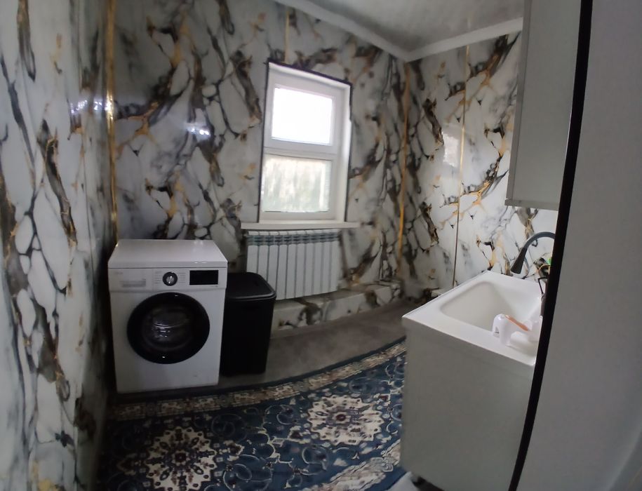 Продам дом + две времянки