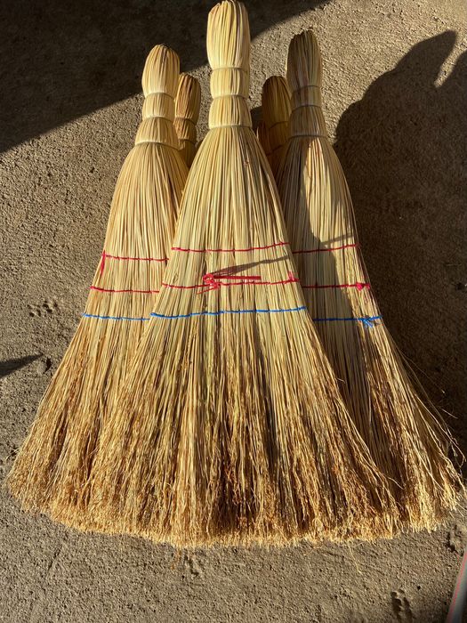 Метли на едро транспорт е безплатно