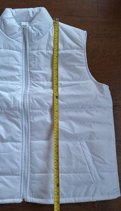 Елек бял нов унисекс L размер