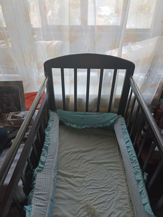 Продам кроватку детскую