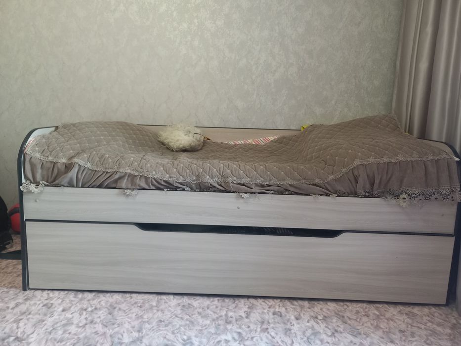 Двухярусная кровать