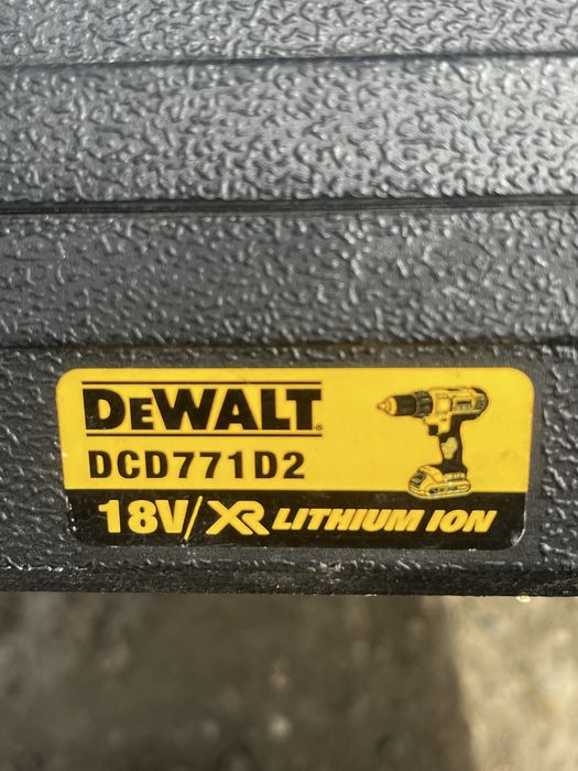 Продам чемодан под шуруповерт DeWalt