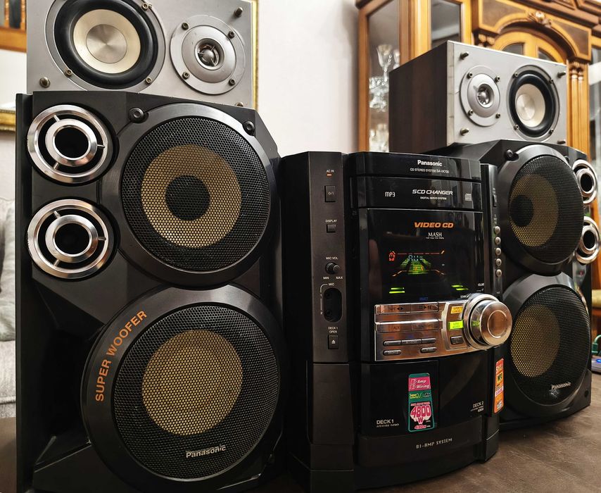 Mузыкальный центр