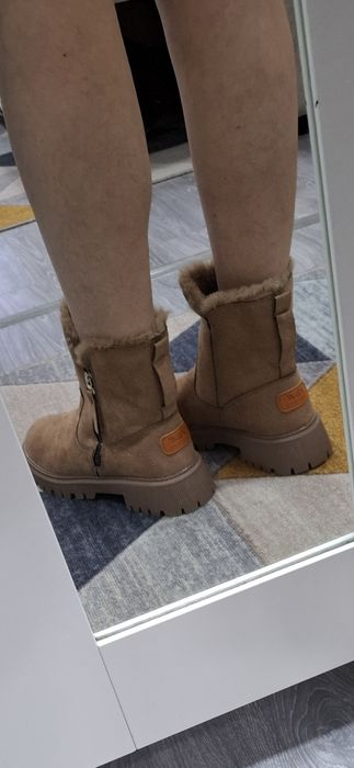 Продам новые ботинки