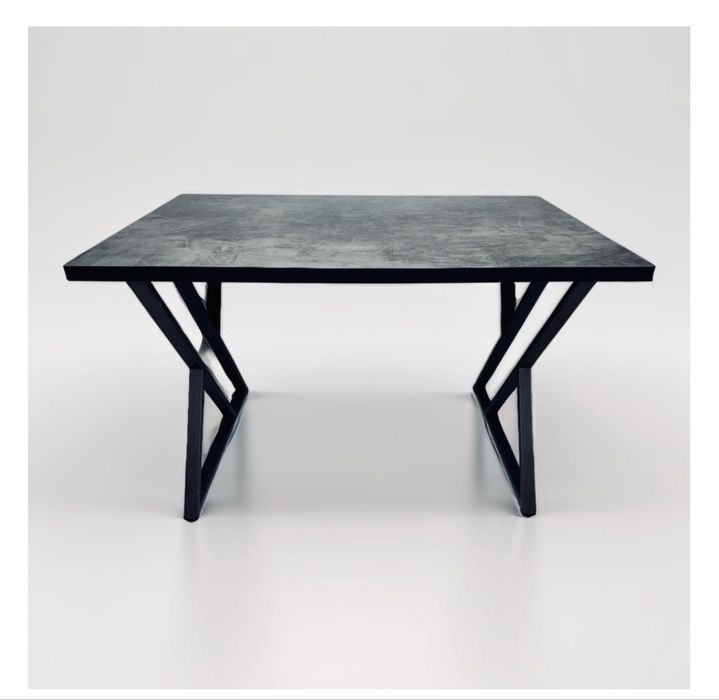 Продам обеденный стол