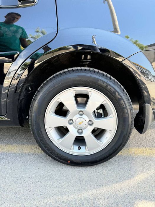 Gentra yangi sotiladi!