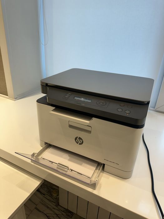 Лазерный цветной принтер