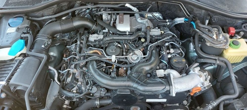 Audi Q7 din 2009 motor 3.0 V6 Volan pe dreapta Anglia