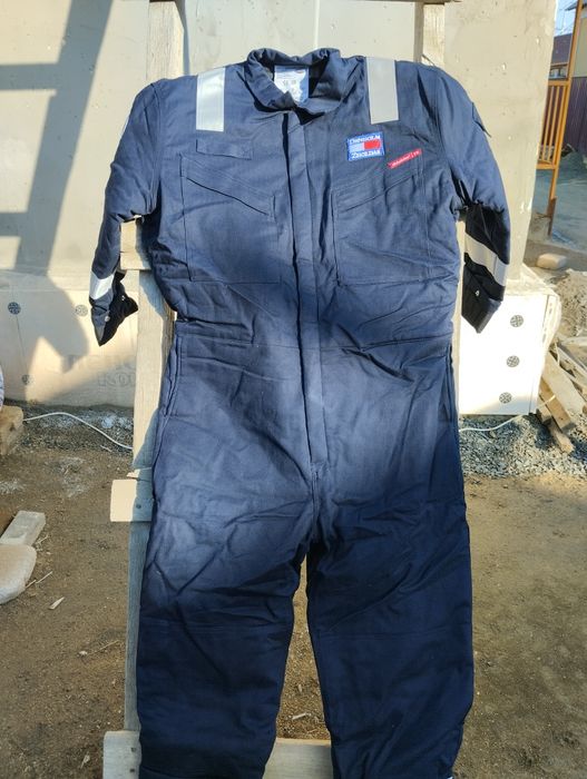 Продам спецодежду.